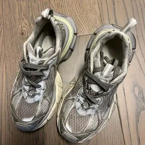 ひ BALENCIAGA 3XL 23ss サイズ44 m_64e2528c87a2f56eca6405e9.jpg